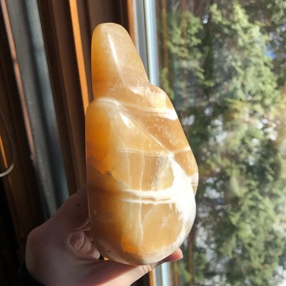 Orange calcite crystal freeform - Picture 9 of 10